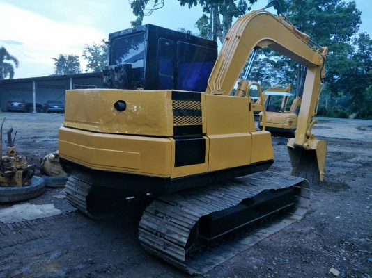 KOMATSU PC 60-5 รถสภาพพร้อมใช้ราคคา 420,000 ตรัง