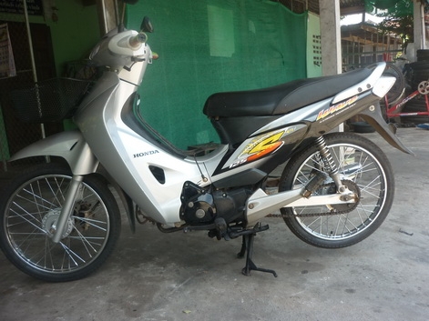 ขายเวฟ 125 sกุญแจนิรภัย     ขาย 14500 บาท