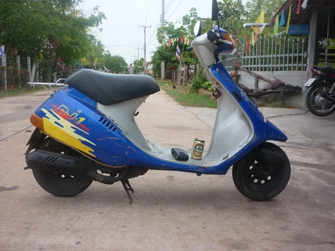 ขาย dj-1 50 cc.  รถเครื่องดีมาก พร้อมใช้ ขาย  4500 บาท