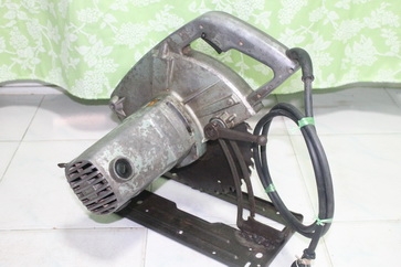 เลื่อยวงเดือน ขนาด10 นิ้ว ยี่ห้อ hitachi ราคาไม่แพงพร้อมใช้งาน เลื่อยวงเดือน ขนาด10 นิ้ว ยี่ห้อ hitachi ราคาไม่แพงพร้อมใช้งาน