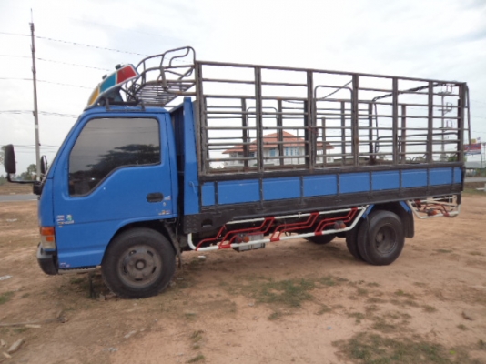 ขายรถ6ล้ออีซูซุหัวการ์ตูนNKR เครื่อง120แรงฝาขาว สภาพสวยๆพร้อมใช้งานคับ