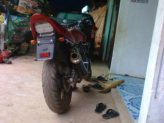 ขาย ด่วน cb400 ปี95 สพม. ขาย ด่วน cb400 ปี95 สพม.