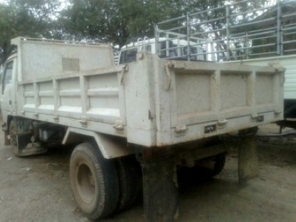 MISUBISHI หกล้อดั้มพ์ ปี37 เครื่อง115 แรงเครื่องดีมาก ซีซซี่FE449 แห้งเดิมๆ คานหน้า-หลัง ใหญ่แล้ว (รถจอดไม่ได้ใช้งานขับได้) 420,000