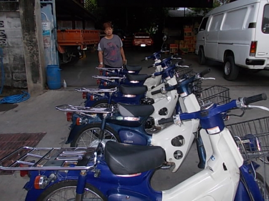 honda C50 หัวฉีด ตะแกรงหน้าหลัุงใหญ่ รถประกอบใหม่ เหลือ1คันแล้วครับ honda C50 หัวฉีด ตะแกรงหน้าหลัุงใหญ่ รถประกอบใหม่ เหลือ1คันแล้วครับ