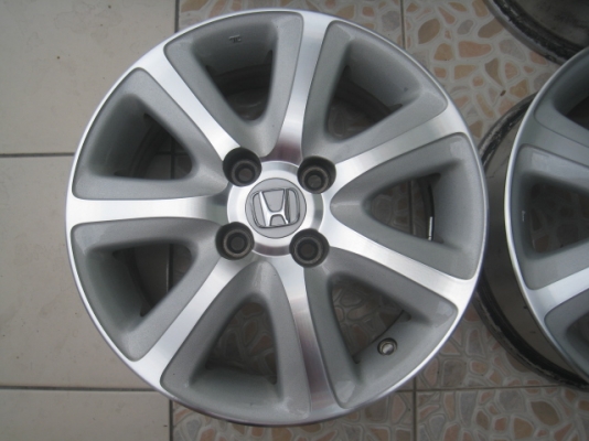ขายล้อแม็กเดิม Honda city 15"x6" et 53 4 รู100 +ยางปี 10 (081-3747940)
