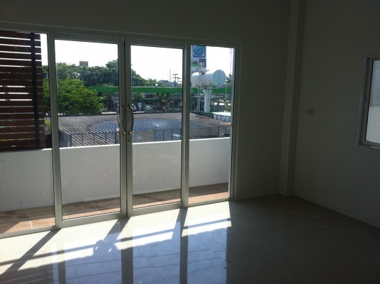 ขาย-เช่า อาคารพาณิชย์ 2.5 ชั้น