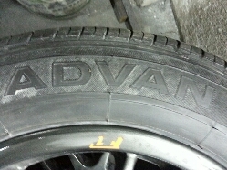 แม็ก OZ ขอบ 16 อิตารี่แท้ สภาพใหม่ พร้อมยาง โยโก ADVAN ปี 2012