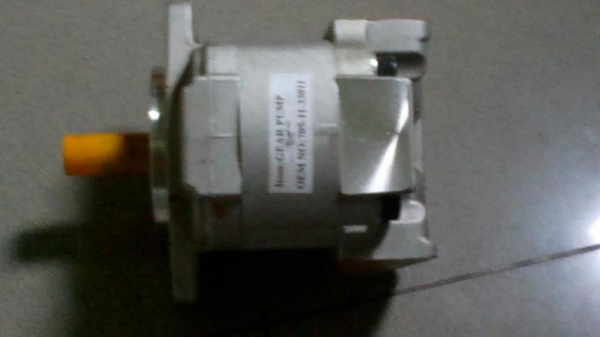 Spare part 705-11-33011 PUMP ASS'Y,(SAL(2)45) (Komatsu)