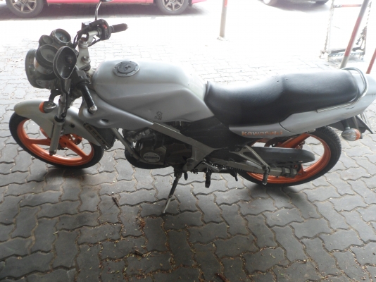 ขายรถจักรยานยนต์kawasakivictor