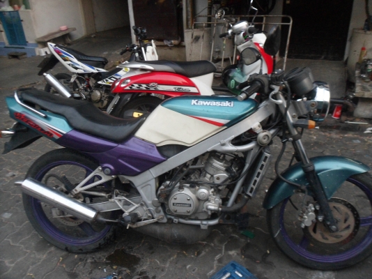 ขายรถจักรยานยนต์kawasakivictor