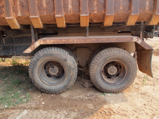 ขายรถบรรทุก10ล้อ2เพลา MITSUBISHI FN527 195 แรง เครื่องดี คัสชีส์สวยมากเลย