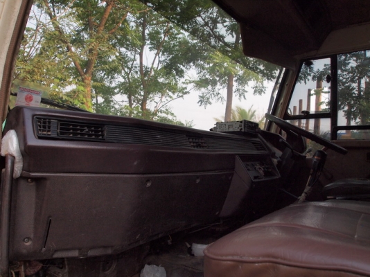 ขายรถบรรทุก10ล้อ2เพลา MITSUBISHI FN527 195 แรง เครื่องดี คัสชีส์สวยมากเลย