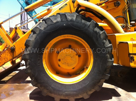 ขายถูกรถตักหน้าขุดหลัง  JCB 214S สภาพสวย พร้อมใช้งาน นำเข้าจาก USA รถมาใหม่ 2 เพลา ขับเคลื่อน 4 ล้อ บุ้งกี๋แบบอ้างับ