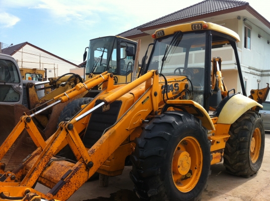 ขายถูกรถตักหน้าขุดหลัง  JCB 214S สภาพสวย พร้อมใช้งาน นำเข้าจาก USA รถมาใหม่ 2 เพลา ขับเคลื่อน 4 ล้อ บุ้งกี๋แบบอ้างับ