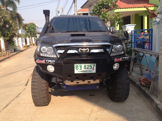 ขายรถวีโก้สีดำยกสูง