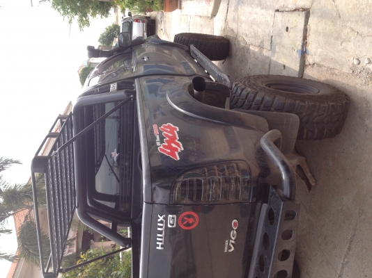 ขายรถวีโก้สีดำยกสูง