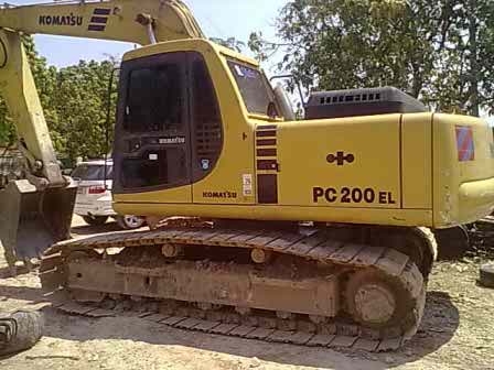 ขานรถแบคโฮ KOMATSU pc 200-6เครื่องขมิ้นเอกสารพร้อมรถสวยพร้อมใช้