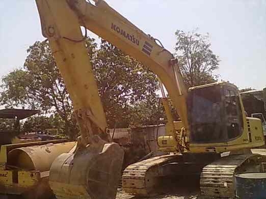 ขานรถแบคโฮ KOMATSU pc 200-6เครื่องขมิ้นเอกสารพร้อมรถสวยพร้อมใช้ ขานรถแบคโฮ KOMATSU pc 200-6เครื่องขมิ้นเอกสารพร้อมรถสวยพร้อมใช้
