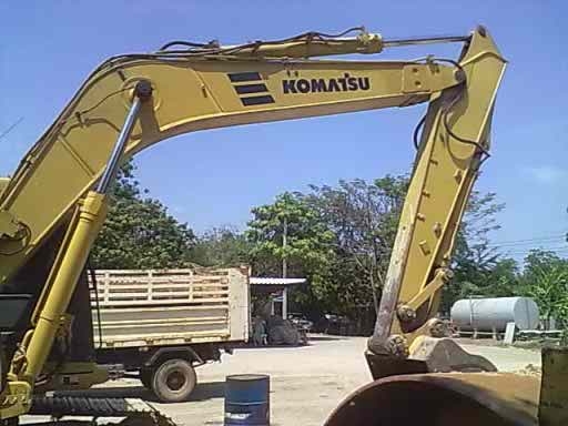 ขานรถแบคโฮ KOMATSU pc 200-6เครื่องขมิ้นเอกสารพร้อมรถสวยพร้อมใช้ ขานรถแบคโฮ KOMATSU pc 200-6เครื่องขมิ้นเอกสารพร้อมรถสวยพร้อมใช้