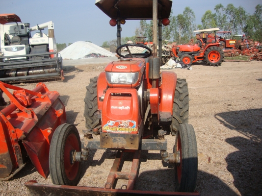 คูโบต้าทั่งทอง พิจิตร ขายรถแรกเตอร์ รุ่น KRT140