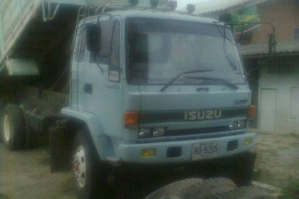 (ขายดาวน์) 10ล้อดั้ม ISUZU ROCK 210เกียร์สโลยกยาง80\%