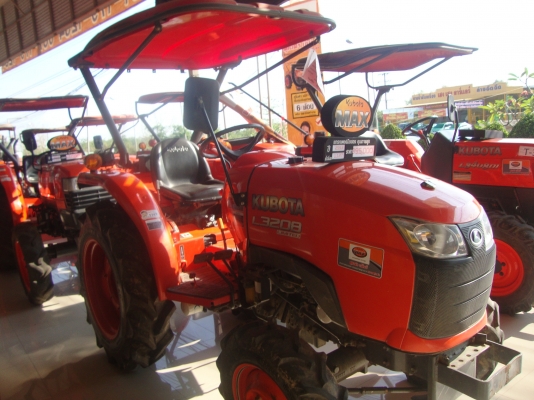 คูโบต้าทั่งทอง พิจิตร ขายรถแรกเตอร์KUBOTA รุ่น L3208DT คูโบต้าทั่งทอง พิจิตร ขายรถแรกเตอร์KUBOTA รุ่น L3208DT