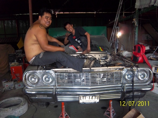 รับสมัครช่างเคาะ ปะ ผุรถยนต์ด่วน!!!!  อู่รถยนต์บนถนนพหลโยธิน 48 แยก 52   มีที่พักอาศัย-น้ำ-ไฟฟ้า ฟรี...  เงินเดือนวันละ 500 - 600 บาท &hellip;สนใจติดต่อ 081-4579243 เจมส์ , 088-5852543 ดาว