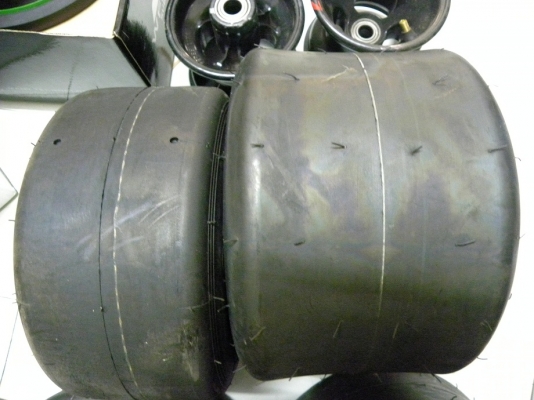 -มียางหน้ากับหลังล้อโกคาร์ทของใหม่ครับ วงละ700