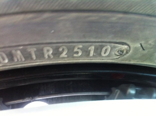 ขายล้อกระทะพร้อมฝาครอบนิววีออสขอบ15 ขายล้อกระทะพร้อมฝาครอบนิววีออสขอบ15