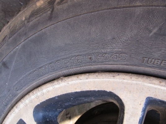 รถกระบะ ยี่ห้อ TOYOTA ขับเคลื่อน 4 ล้อ 2 เพลา