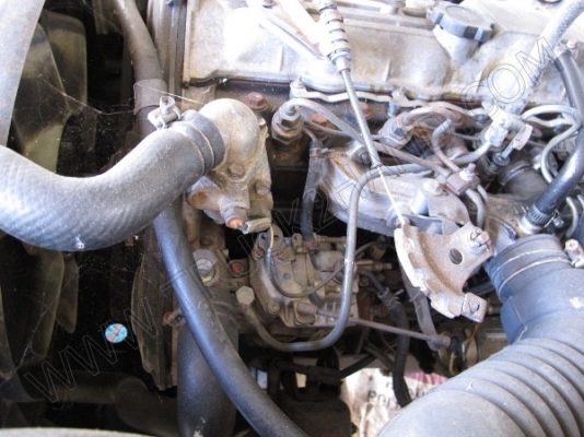 รถกระบะ ยี่ห้อ TOYOTA ขับเคลื่อน 4 ล้อ 2 เพลา