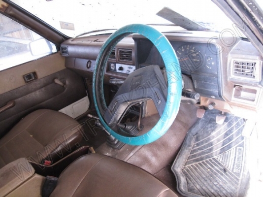 รถกระบะ ยี่ห้อ TOYOTA ขับเคลื่อน 4 ล้อ 2 เพลา