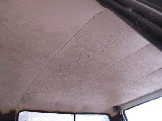 รถกระบะ ยี่ห้อ TOYOTA ขับเคลื่อน 4 ล้อ 2 เพลา