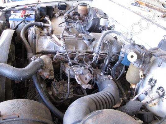 รถกระบะ ยี่ห้อ TOYOTA ขับเคลื่อน 4 ล้อ 2 เพลา