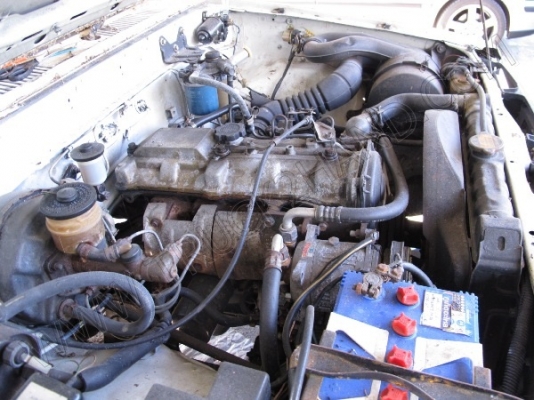 รถกระบะ ยี่ห้อ TOYOTA ขับเคลื่อน 4 ล้อ 2 เพลา