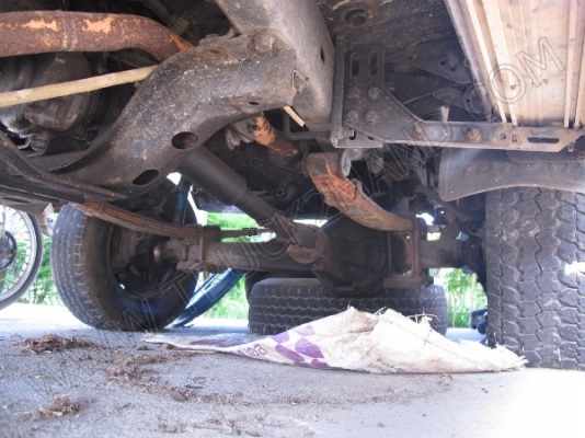 รถกระบะ ยี่ห้อ TOYOTA ขับเคลื่อน 4 ล้อ 2 เพลา