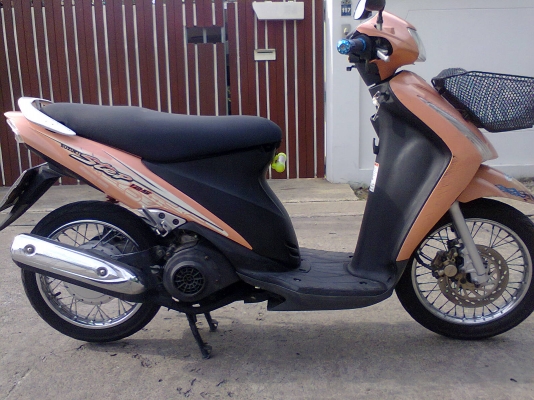 Suzuki สเต๊ปเครื่องดี พรบ ไม่ขาด พร้อมโอน Suzuki สเต๊ปเครื่องดี พรบ ไม่ขาด พร้อมโอน