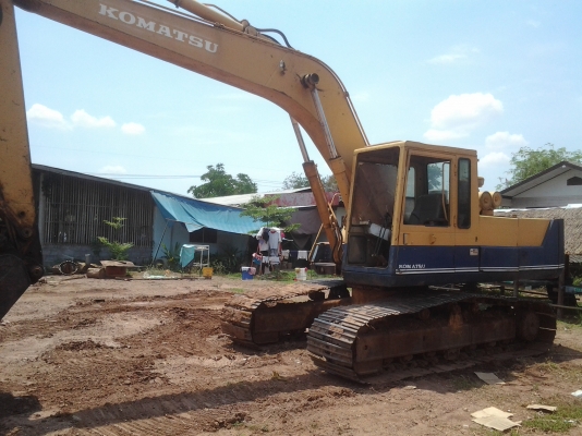 ขายด่วน แบคโฮ komutsu pc 200-3