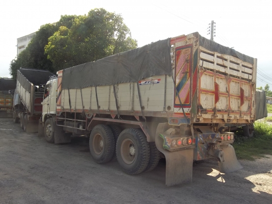 ขายด่วนรถบรรทุก10ล้อดั้มHINOเม็กก้า260แรงกระบะปรีเนียมสองเพลา