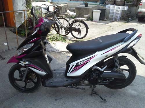 skydrive ตัวท้อป ล้อแม็กซ์ ปี 53 รถสวยมาก เกรด A เครื่องเดิม แน่นๆ เอกสารครบ