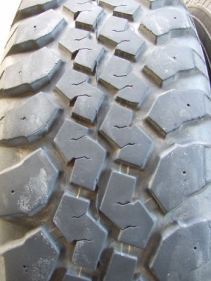 ยาง 265/75/16 ปี 09 ล้อ - 30