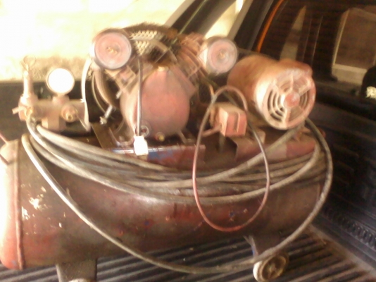 ปั้มลมพูมา 90  ลิตร 2 หัว มอเตอร์1/2  แรง