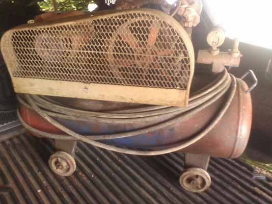 ปั้มลมพูมา 90  ลิตร 2 หัว มอเตอร์1/2  แรง