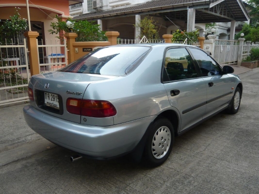 Civicเตารีด4d Auto ติดLpg สภาพพร้อมใช้ที่สุดคันนึง