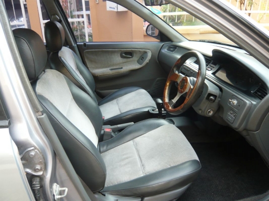 Civicเตารีด4d Auto ติดLpg สภาพพร้อมใช้ที่สุดคันนึง