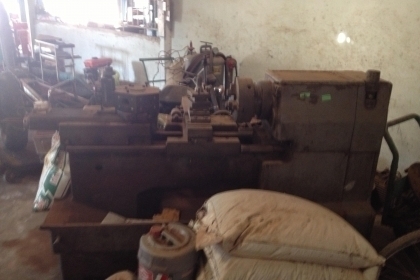 แท่นกลึง ของญี่ปุ่นครับ Kiriu kikai และ แท่นใสใช้งานดีครับสภาพเดิมๆครับ