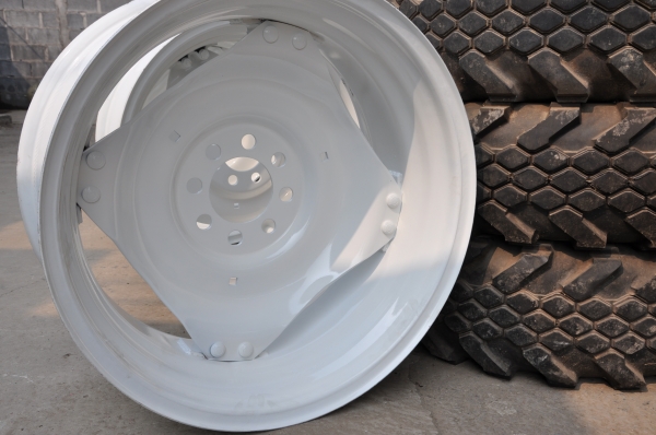 กะทะล้อแทรคเตอร์(รถไถ) ยางใหม่ ราคาถูก คูโบต้า ฟอร์ด จอนเดียร์ กะทะล้อแทรคเตอร์(รถไถ) ยางใหม่ ราคาถูก คูโบต้า ฟอร์ด จอนเดียร์