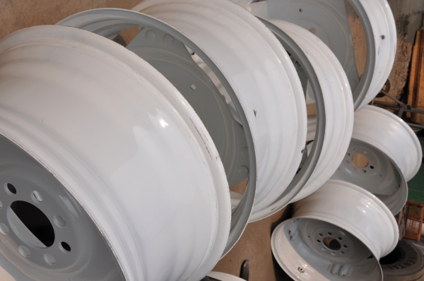 กะทะล้อแทรคเตอร์(รถไถ) ยางใหม่ ราคาถูก คูโบต้า ฟอร์ด จอนเดียร์ กะทะล้อแทรคเตอร์(รถไถ) ยางใหม่ ราคาถูก คูโบต้า ฟอร์ด จอนเดียร์