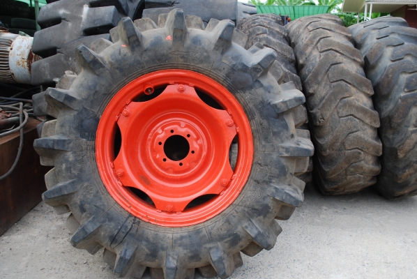 กะทะล้อแทรคเตอร์(รถไถ) ยางใหม่ ราคาถูก คูโบต้า ฟอร์ด จอนเดียร์ กะทะล้อแทรคเตอร์(รถไถ) ยางใหม่ ราคาถูก คูโบต้า ฟอร์ด จอนเดียร์