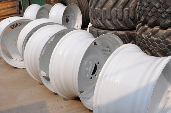 กะทะล้อแทรคเตอร์(รถไถ) ยางใหม่ ราคาถูก คูโบต้า ฟอร์ด จอนเดียร์ กะทะล้อแทรคเตอร์(รถไถ) ยางใหม่ ราคาถูก คูโบต้า ฟอร์ด จอนเดียร์